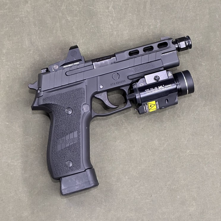 Sig Sauer P226 Pistol 9mm - USED Sig Sauer P226 Pistol 9mm - USED